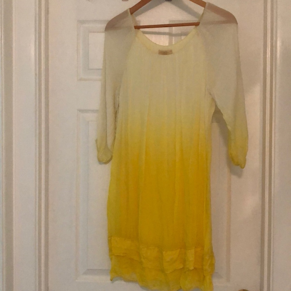 Gorgeous yellow Prontomoda Giusy shift dress